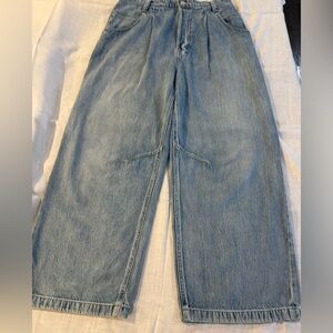 WE THE FREE Curvy Nash pull on denim jeans Size M
